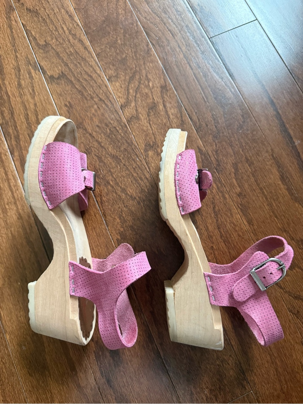 Hanna Andersson Pink Suede Platform Sandals size 36 made in Sweden wood soles
